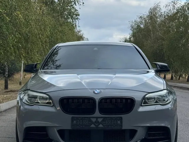 BMW 5 серії - фото 1