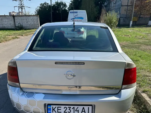 Opel Vectra - фото 3