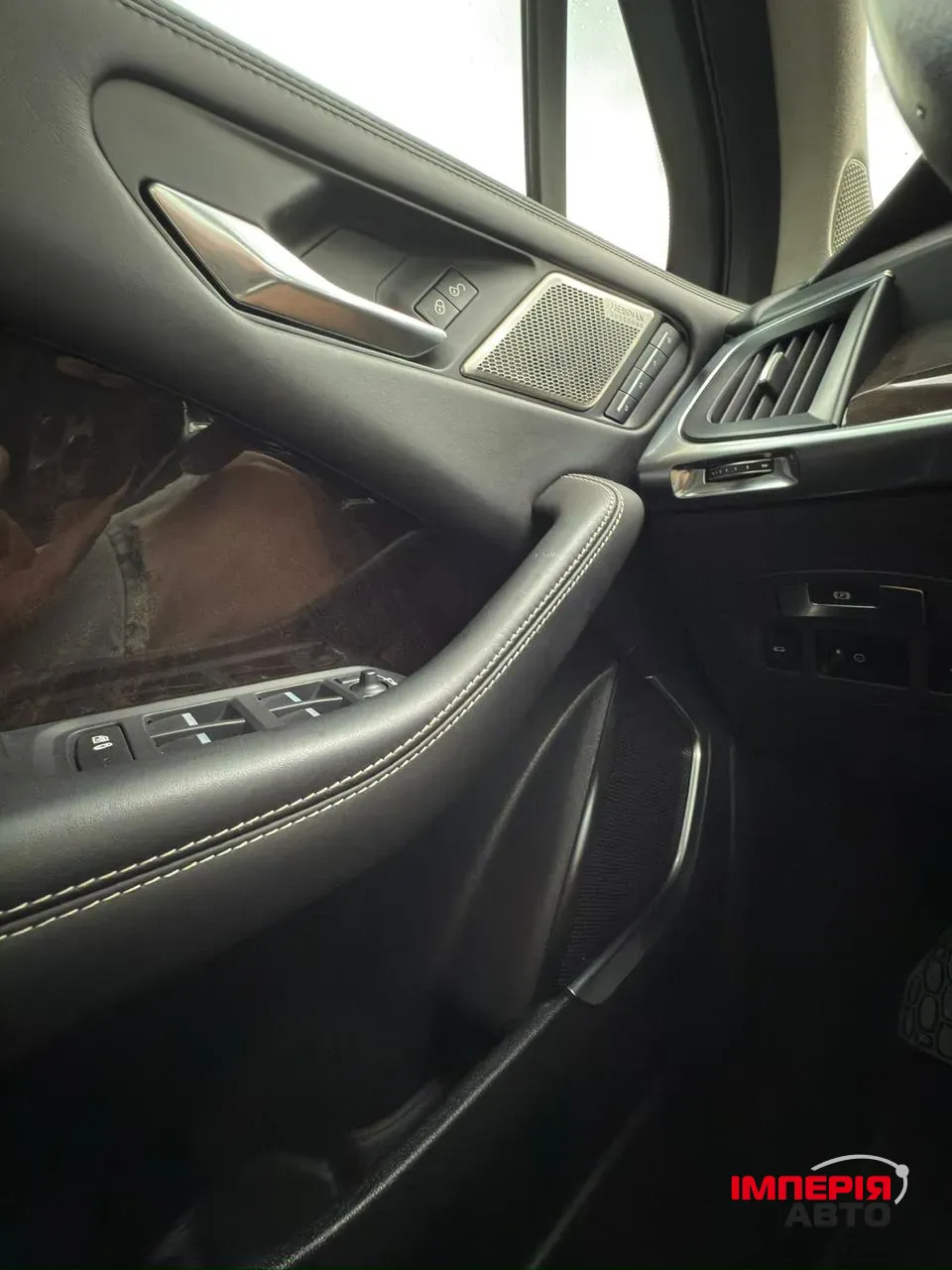 Jaguar I-Pace - фото 19