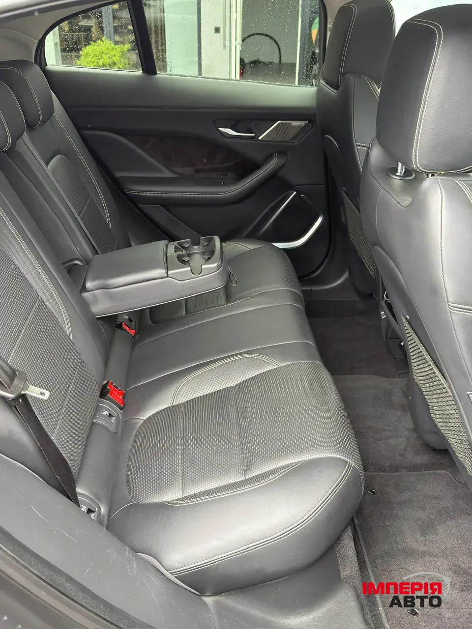 Jaguar I-Pace - фото 12