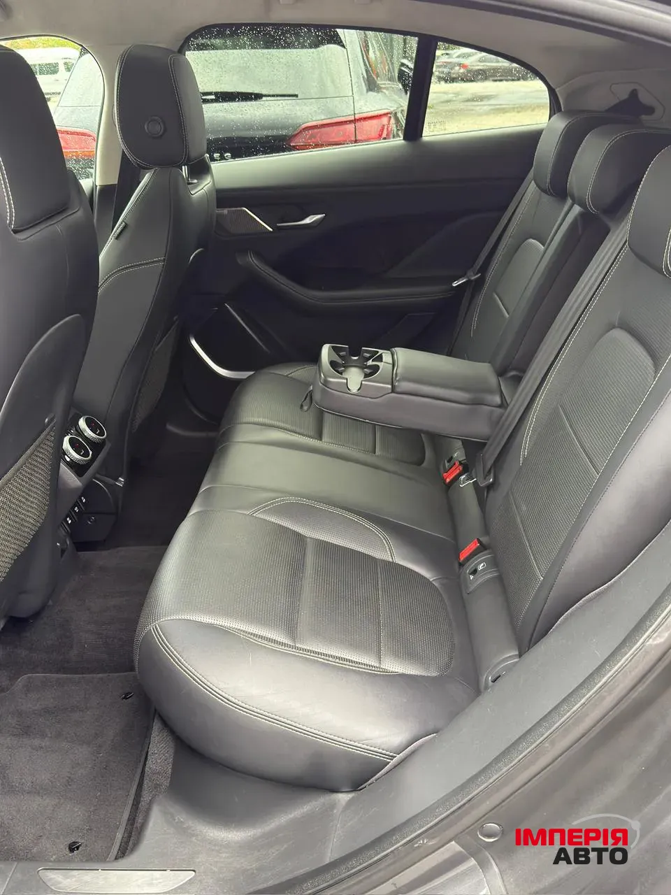 Jaguar I-Pace - фото 11