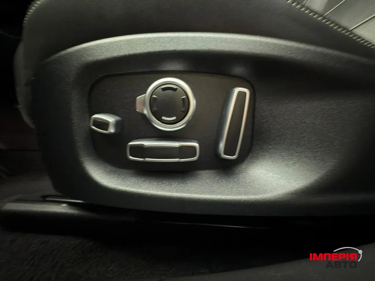 Jaguar I-Pace - фото 46