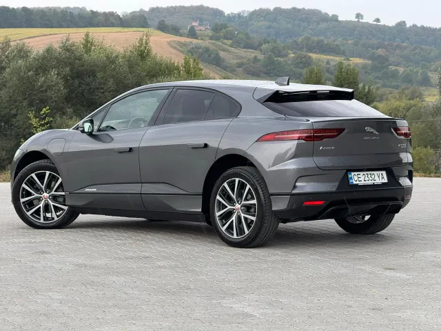 Jaguar I-Pace - фото 4