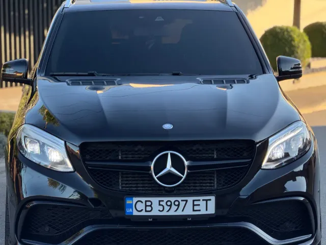 Mercedes-Benz GLE - фото 3