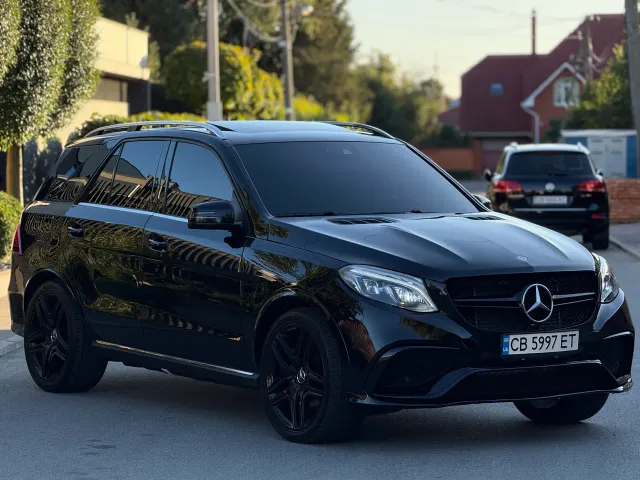 Mercedes-Benz GLE - фото 5