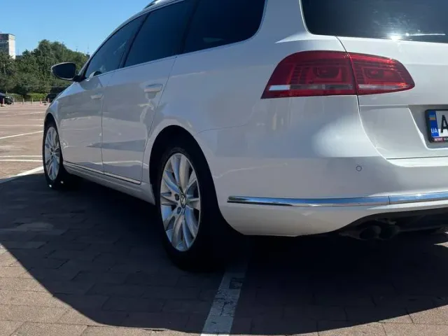Volkswagen Passat - фото 2