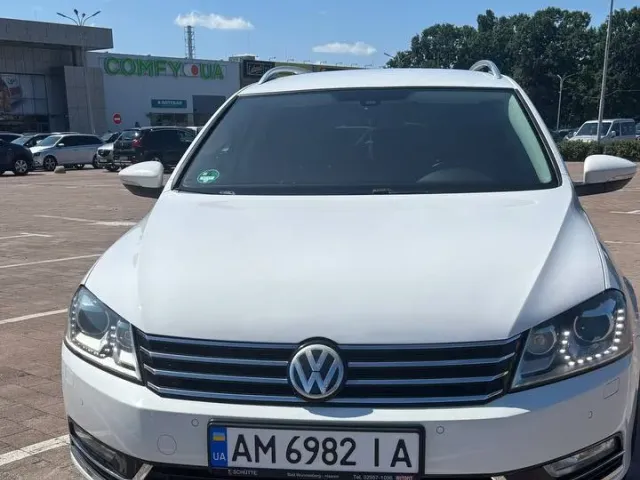 Volkswagen Passat - фото 5