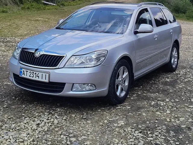 Skoda Octavia - фото 1