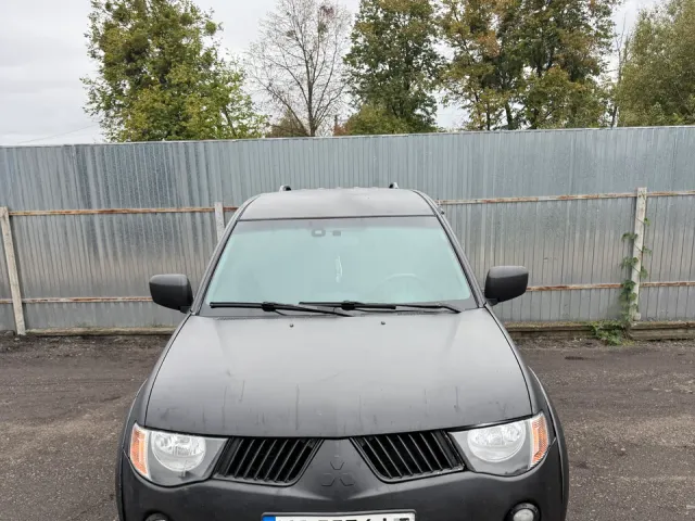Mitsubishi L200 - фото 3