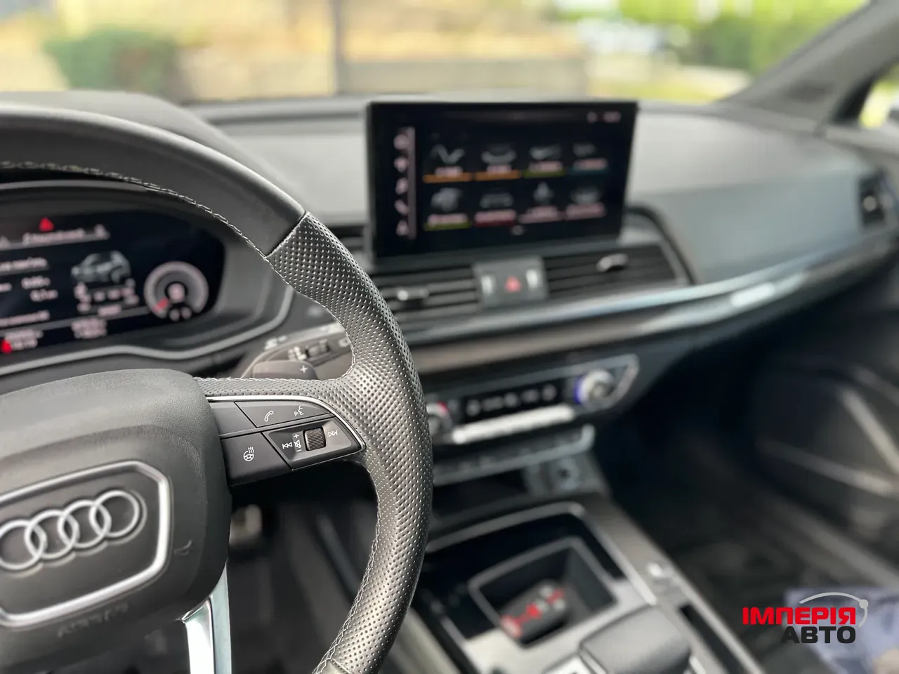 Audi SQ5 - фото 12