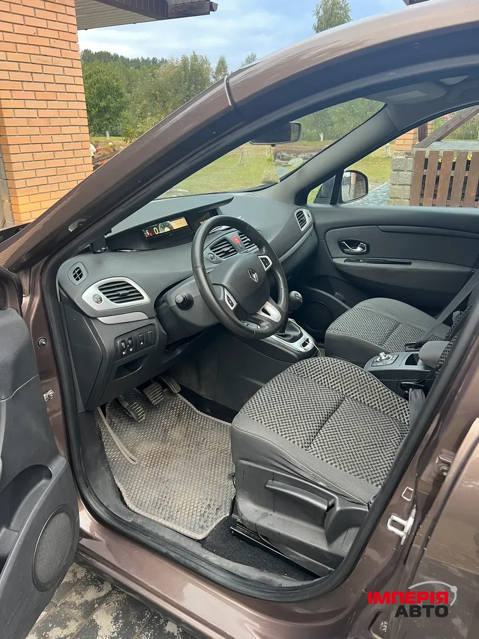 Renault Scenic - фото 9