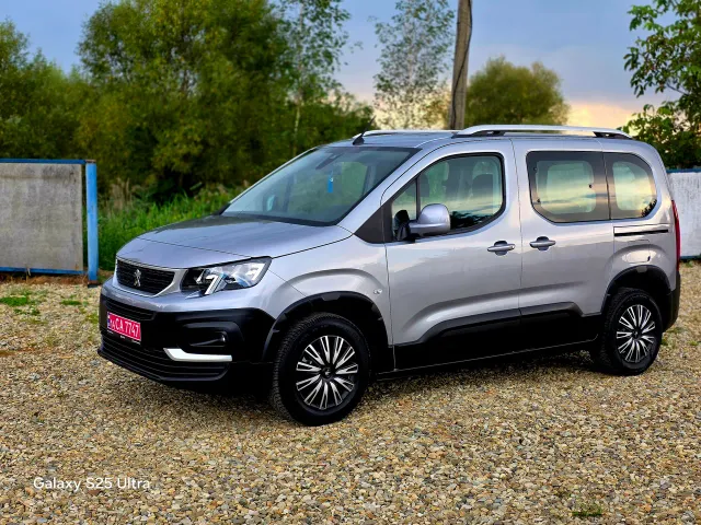 Peugeot Rifter - фото 1