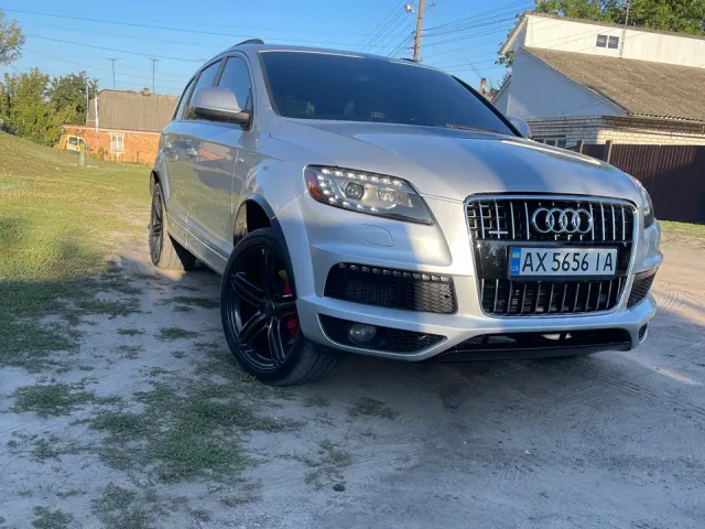 Audi Q7 - фото 5