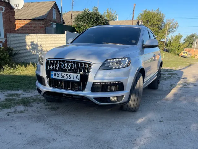 Audi Q7 - фото 3