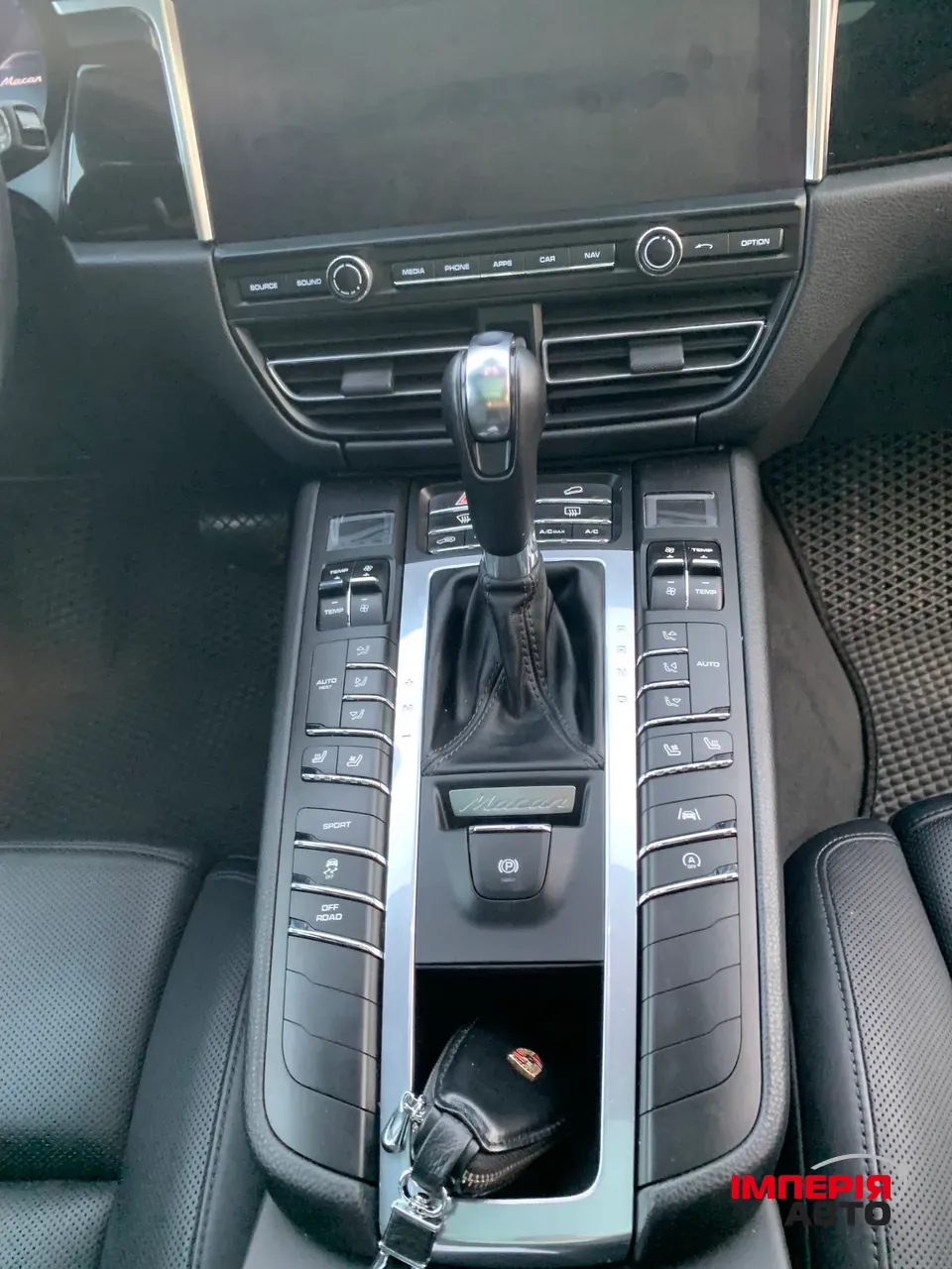 Porsche Macan - фото 12