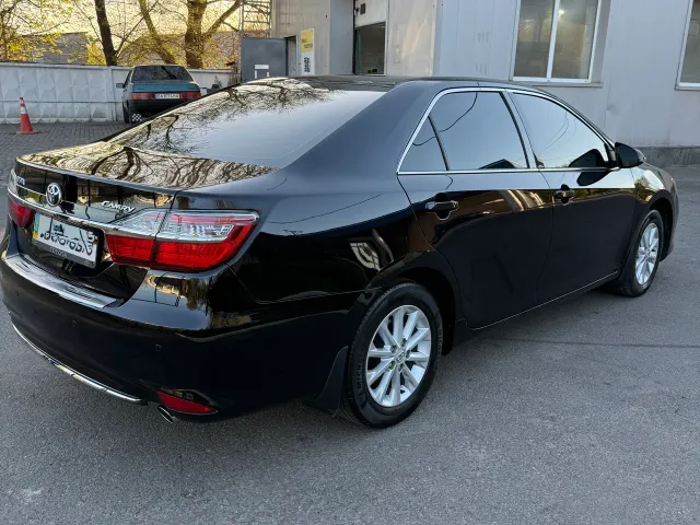 Toyota Camry - фото 5