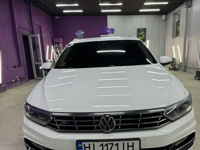 Volkswagen Passat - фото 2