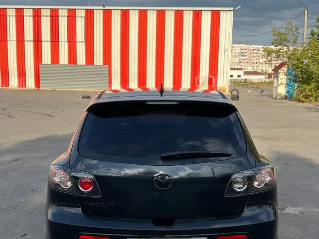 Mazda 3 - фото 5
