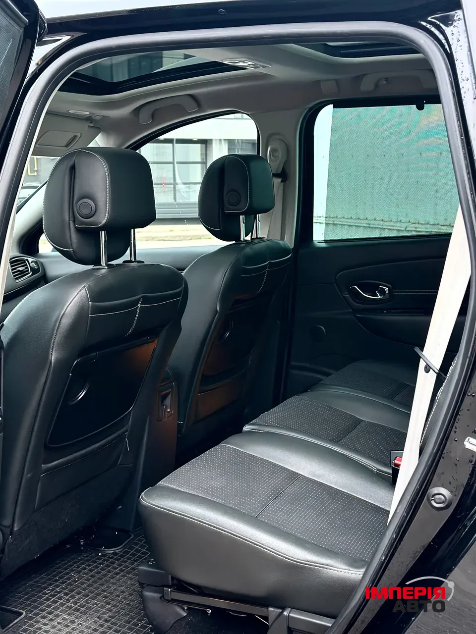 Renault Scenic - фото 12