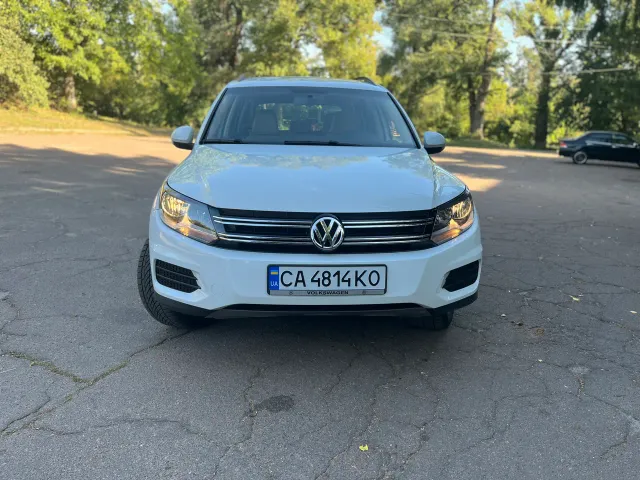 Volkswagen Tiguan - фото 4