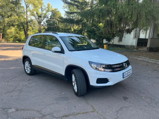 Volkswagen Tiguan - фото 1