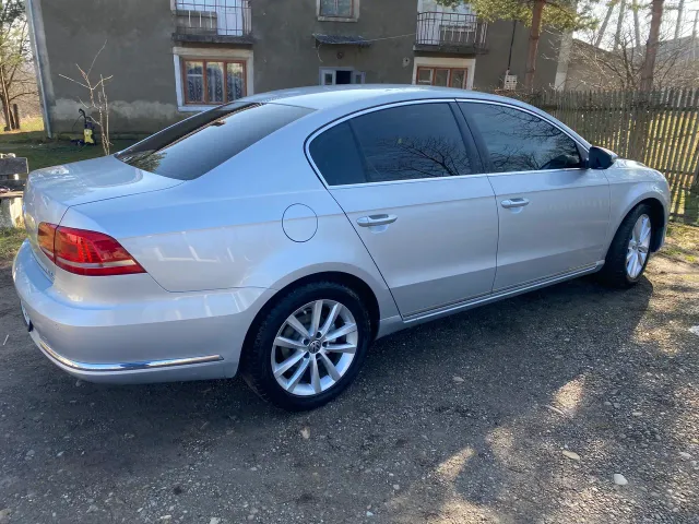 Volkswagen Passat - фото 4