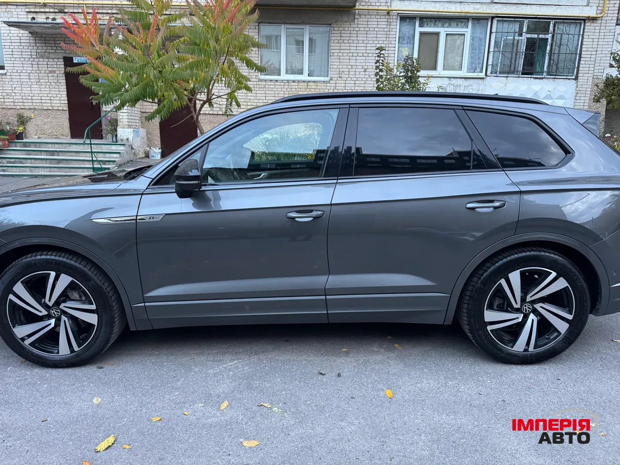 Volkswagen Touareg - фото 8