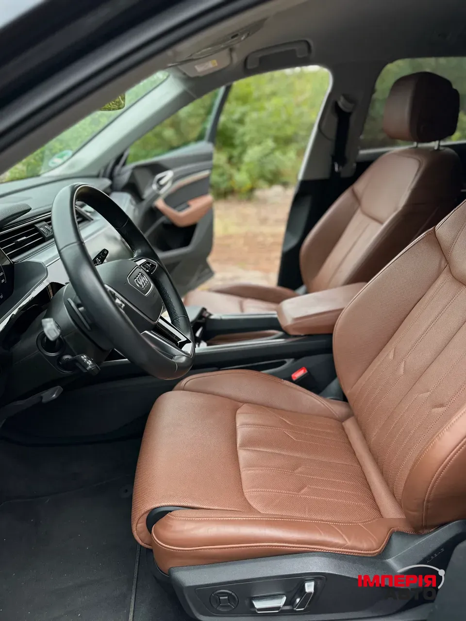 Audi e-tron - фото 16