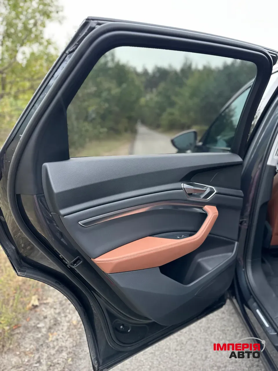 Audi e-tron - фото 13