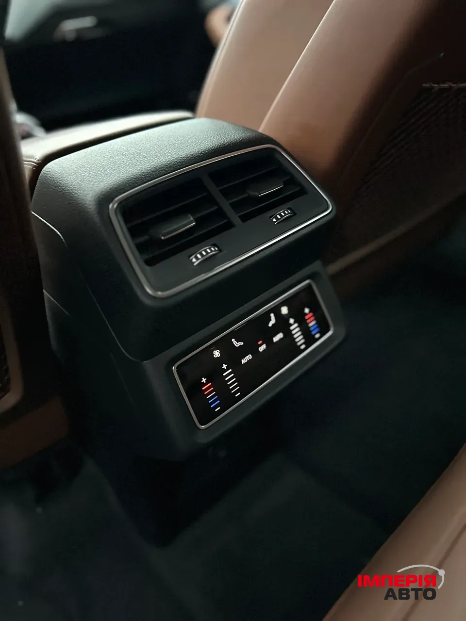 Audi e-tron - фото 14