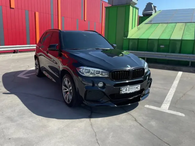 BMW X5 - фото 1