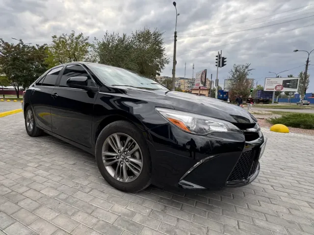 Toyota Camry - фото 2