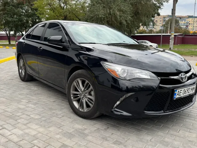 Toyota Camry - фото 4
