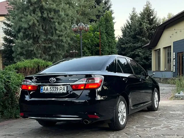 Toyota Camry - фото 5