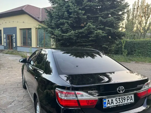 Toyota Camry - фото 4