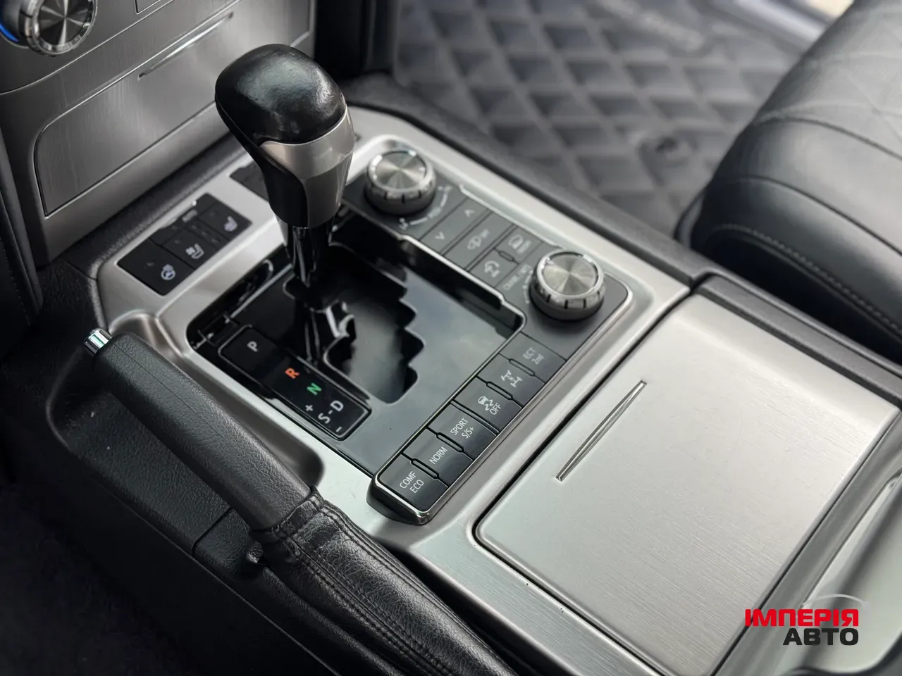 Toyota Land Cruiser - фото 17