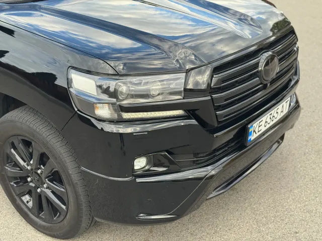 Toyota Land Cruiser - фото 2