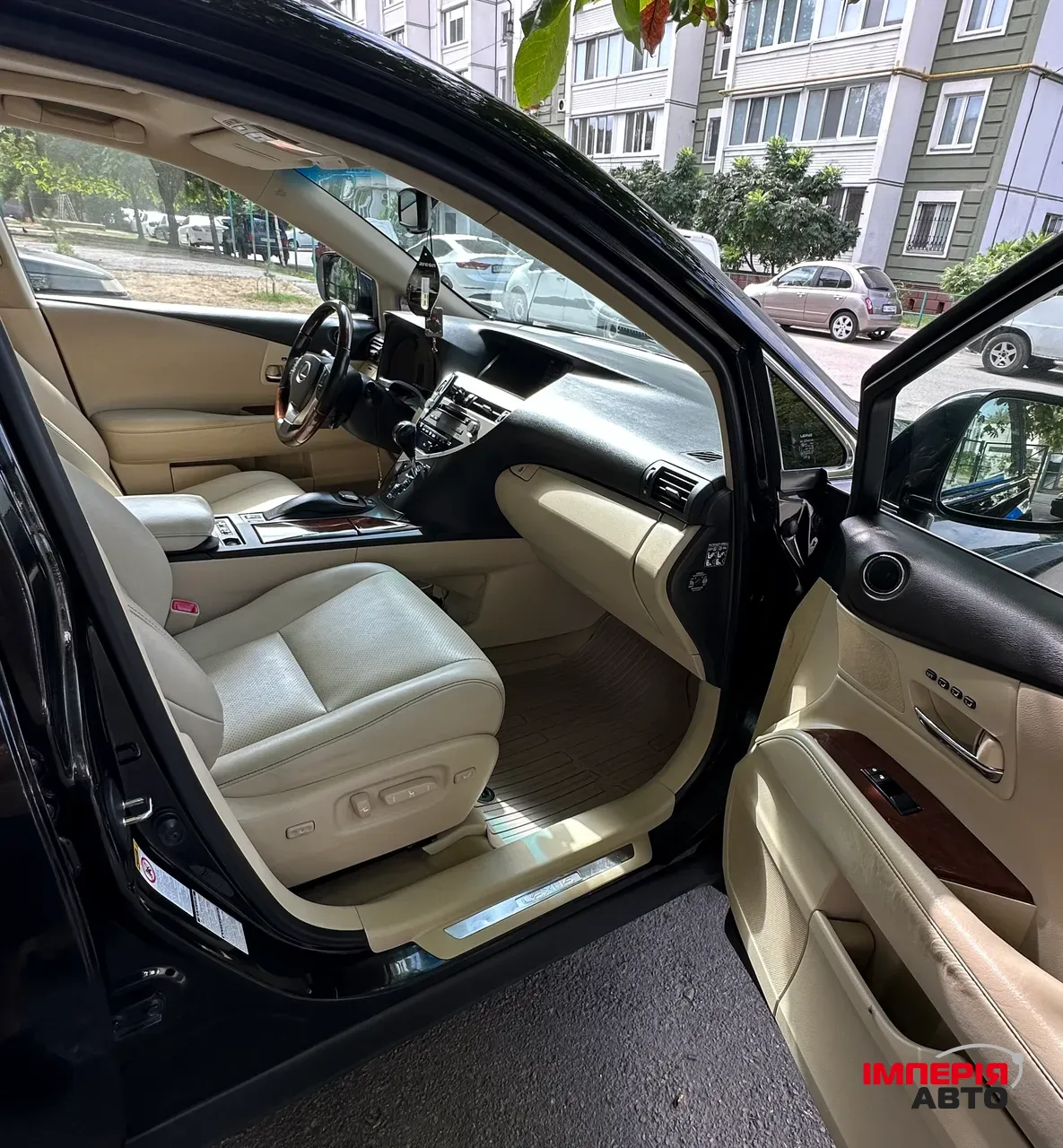 Lexus RX - фото 6