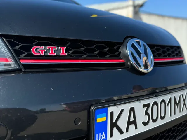 Volkswagen Golf GTI - фото 2