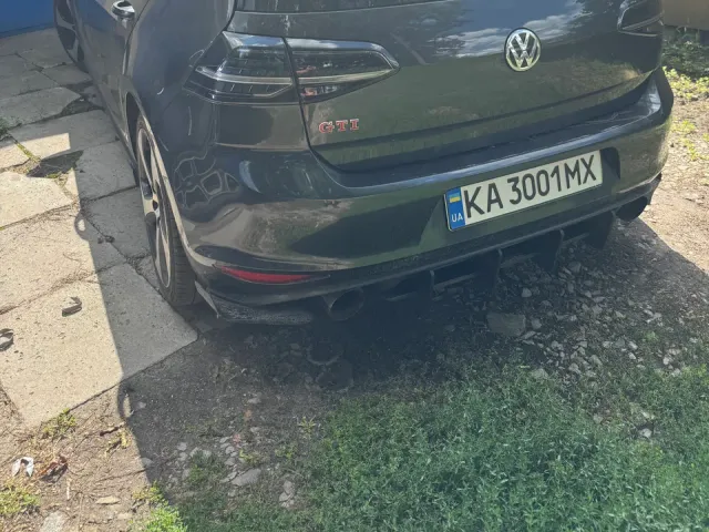 Volkswagen Golf GTI - фото 5