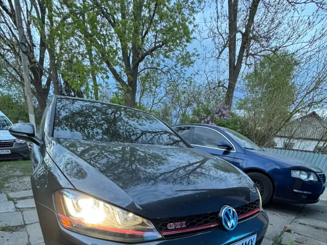 Volkswagen Golf GTI - фото 4