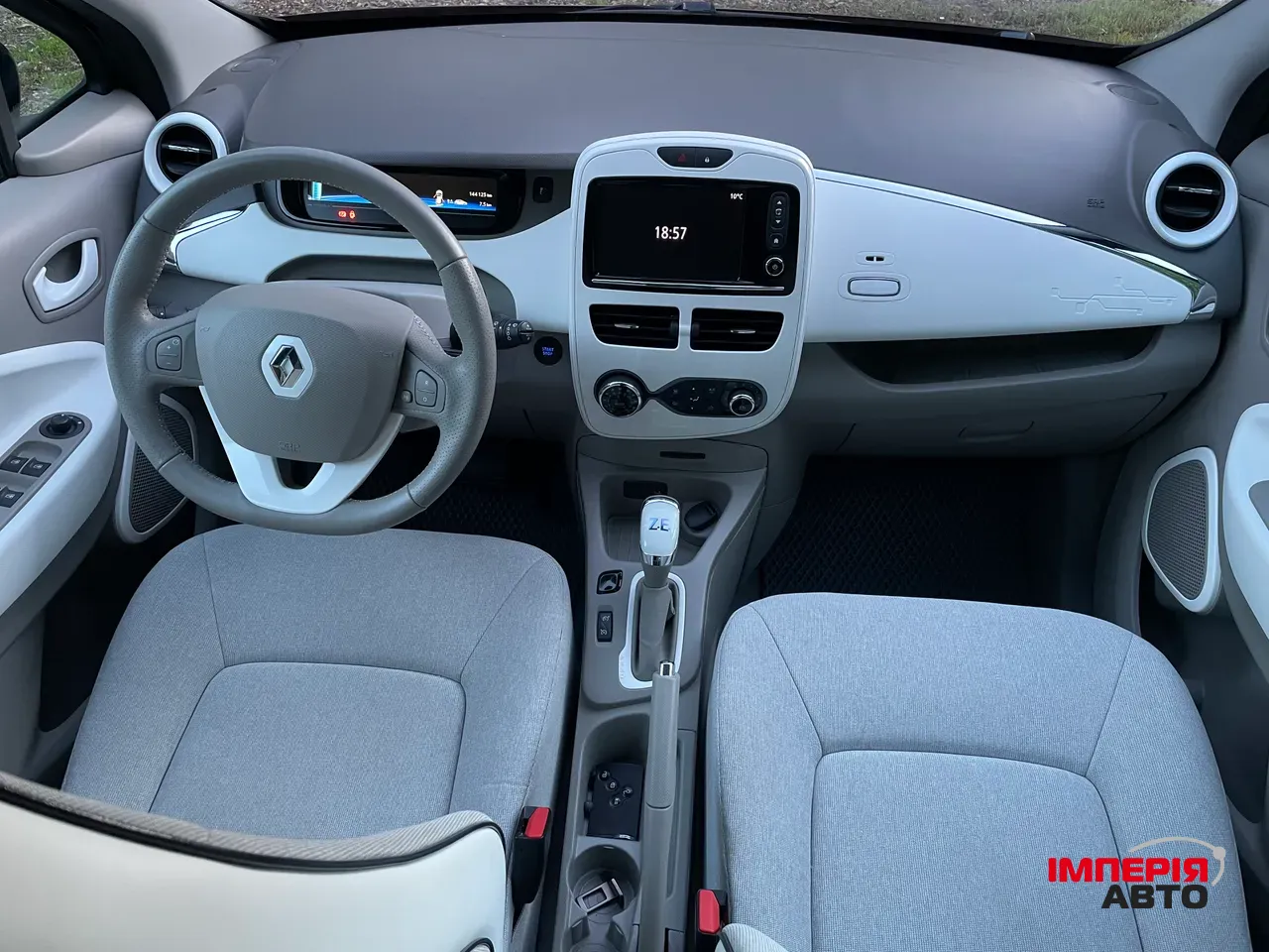 Renault ZOE - фото 21