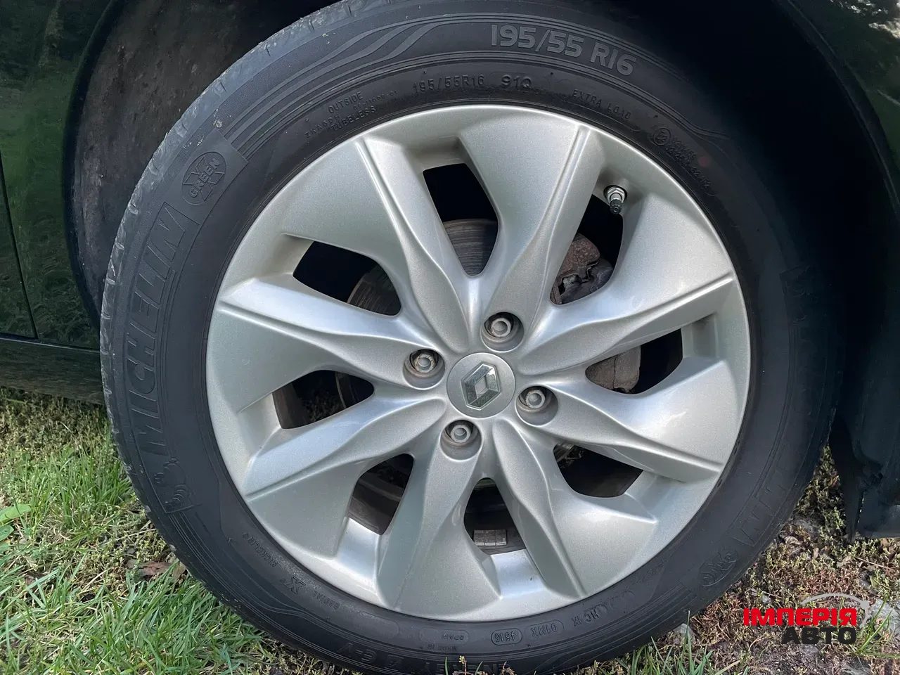 Renault ZOE - фото 12