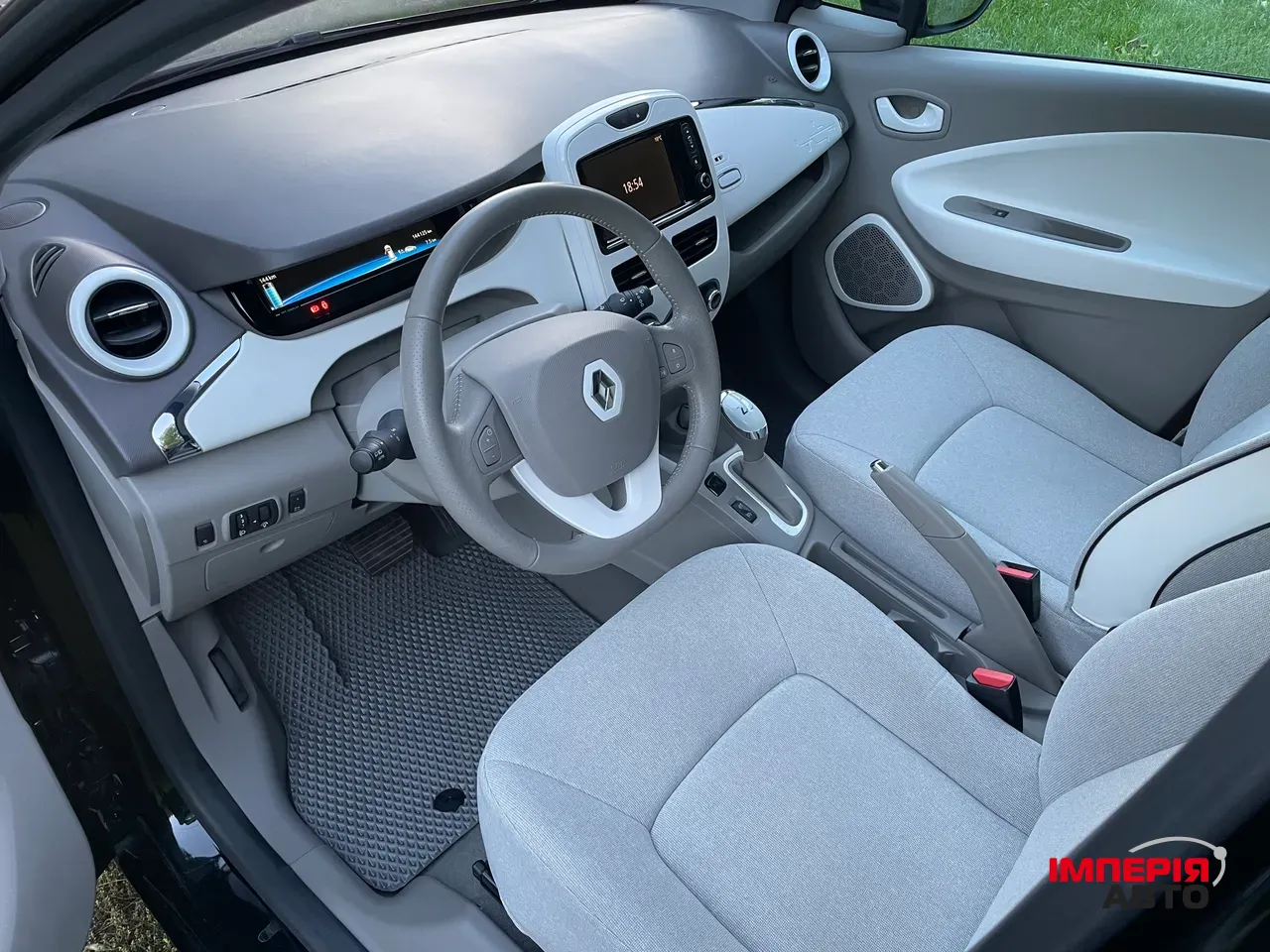 Renault ZOE - фото 17