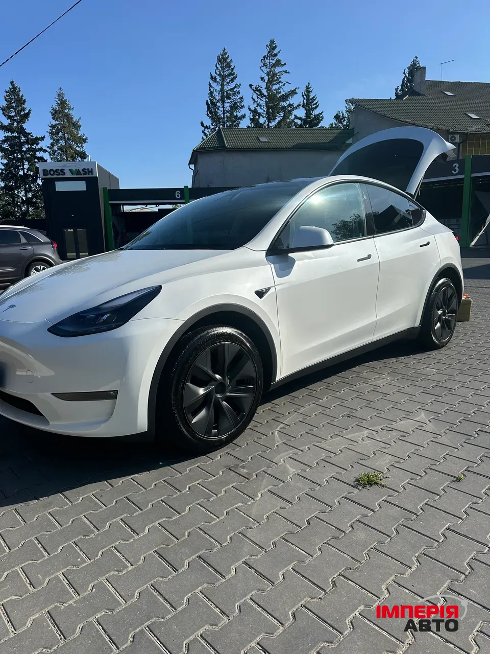 Tesla Model Y - фото 2