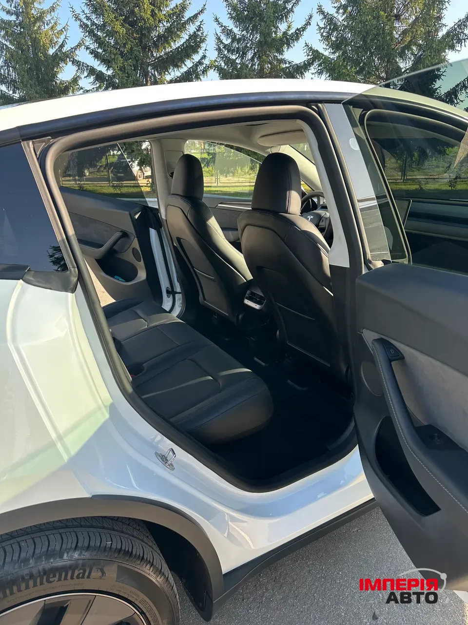 Tesla Model Y - фото 15