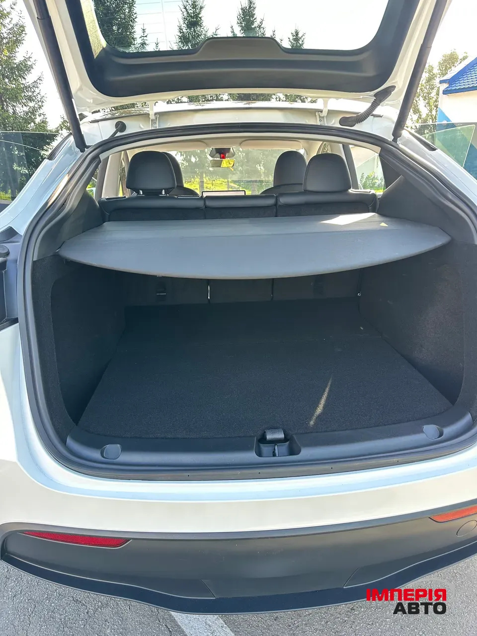 Tesla Model Y - фото 11