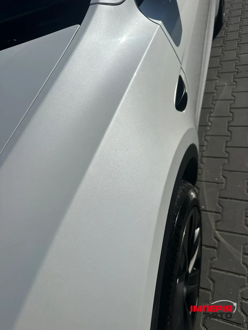 Tesla Model Y - фото 12