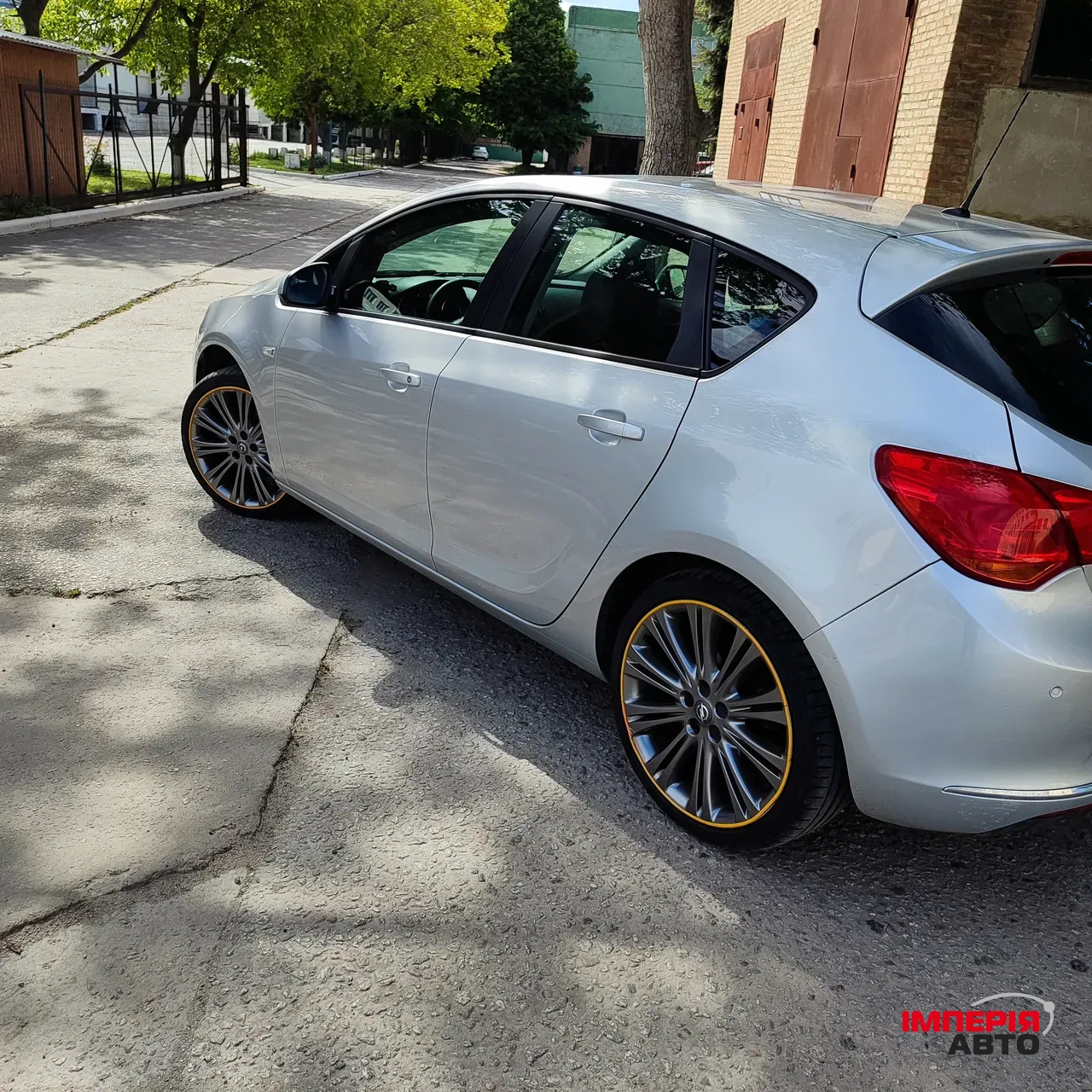 Opel Astra - фото 7