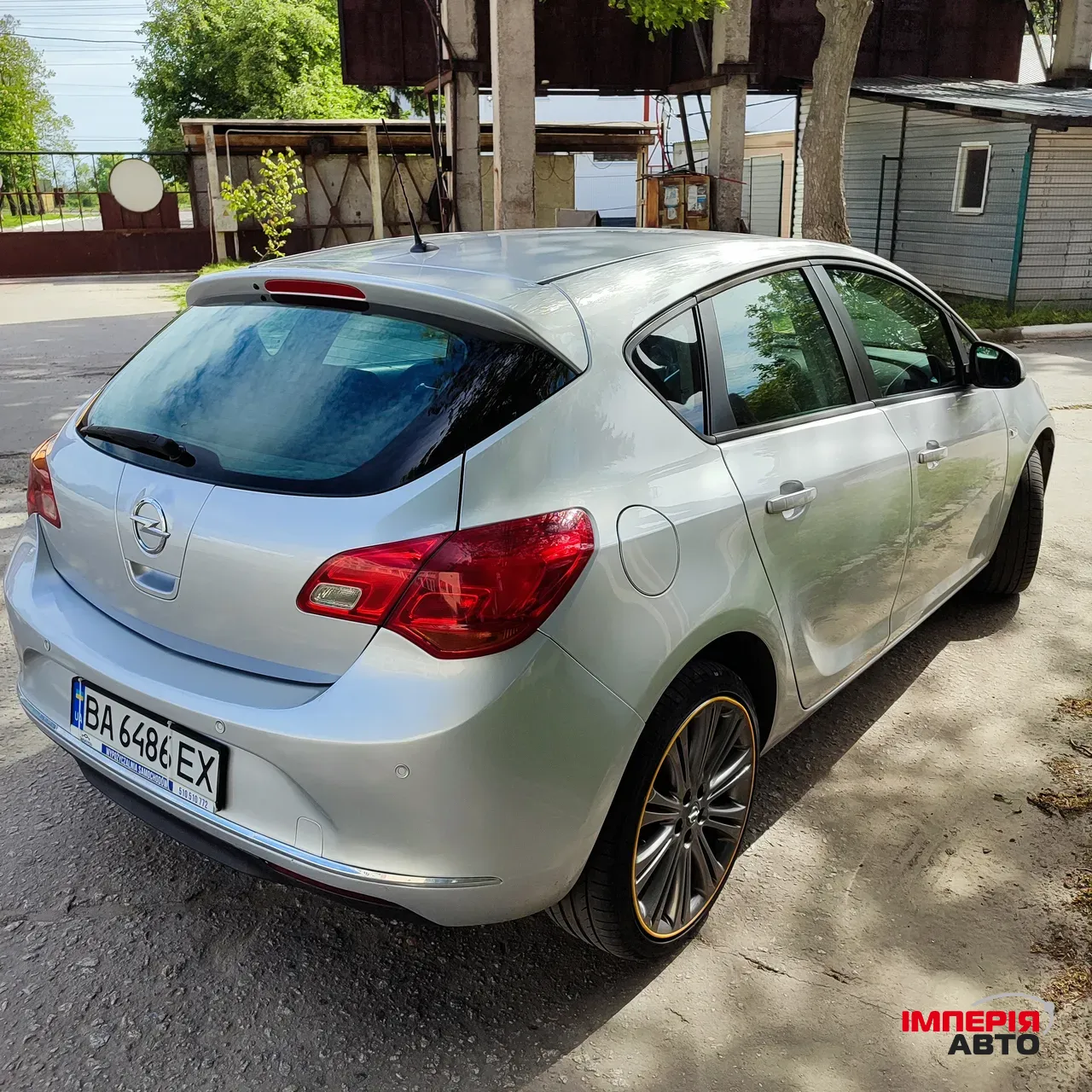 Opel Astra - фото 8